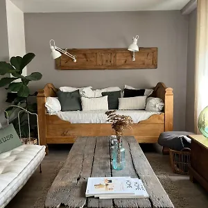  Bed & Breakfast Les De Pauline Avec France